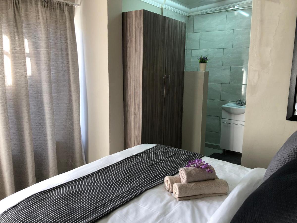 The Lavender Guesthouse Kroonstad Dış mekan fotoğraf